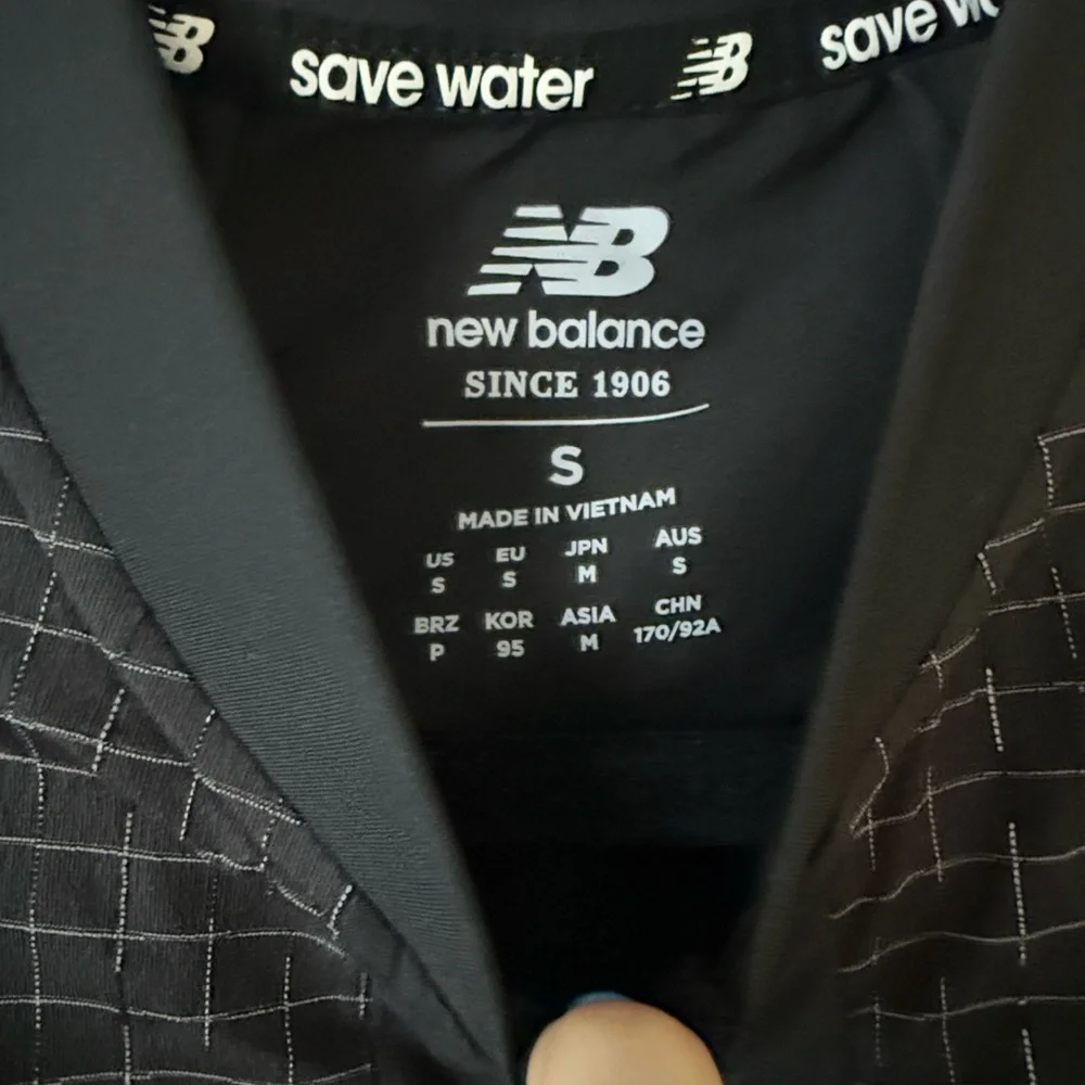 New Balance Black Men's Zip-Front Performance Vest